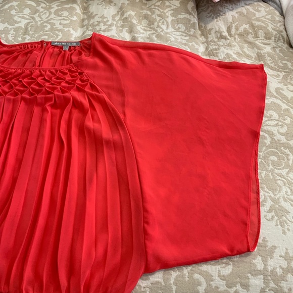 Beautiful Sheer Dolman Sleeve Blouse - Picture 3 of 6